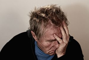 Depressão em idosos: sinais e tratamento